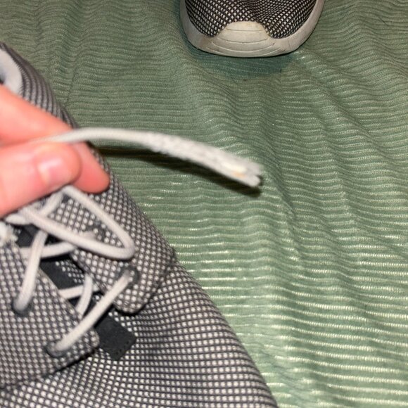 Shoes - Picture 5 of 5